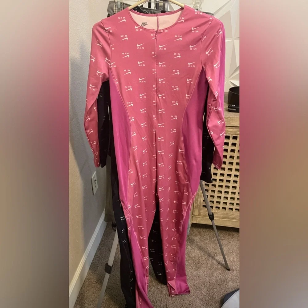 Nike Exclusive Sample With Tag Womens Printed Jumpsuit Pink